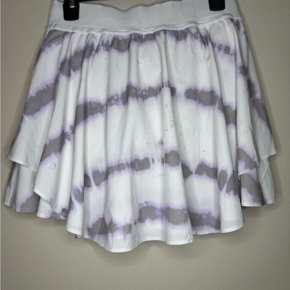 Lululemon‎ Tiered Tennis Skirt Size 8 White Tie Dye Skort - Picture 4 of 4